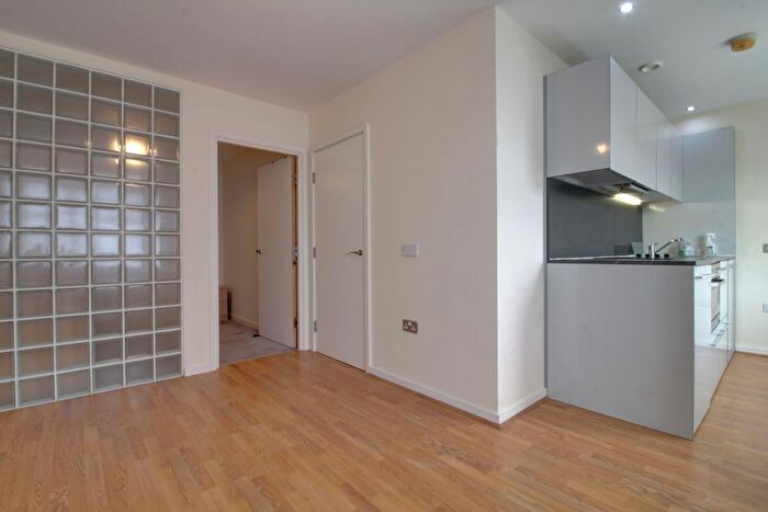 2 Bedroom Flat To Rent In Brindley House, Newhall Street, Birmingham City Centre, B3
