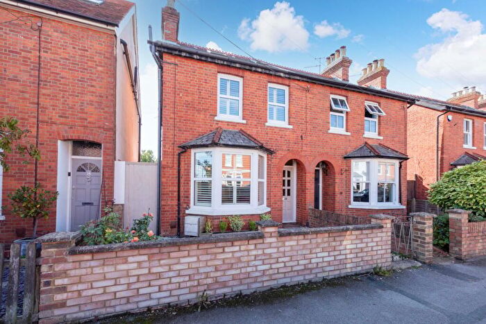 4 Bedroom Semi-Detached House For Sale In Spencers Road, Maidenhead, SL6