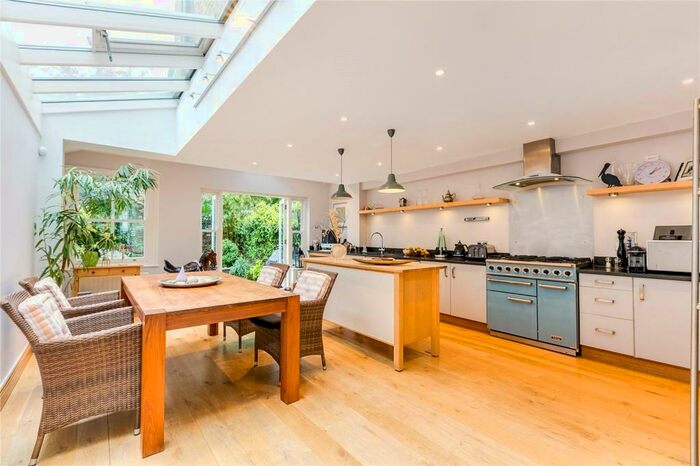 5 Bedroom House To Rent In Kelmscott Road, London, SW11