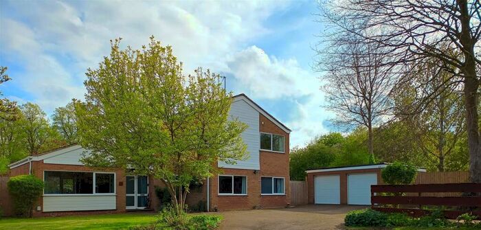 4 Bedroom House For Sale In The Paddocks, Bugbrooke, NN7