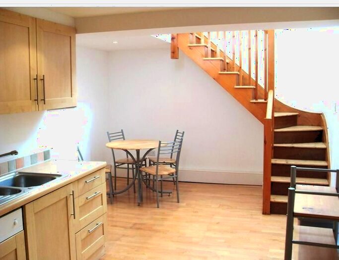 2 Bedroom Flat To Rent In Hackney Road, London, E2