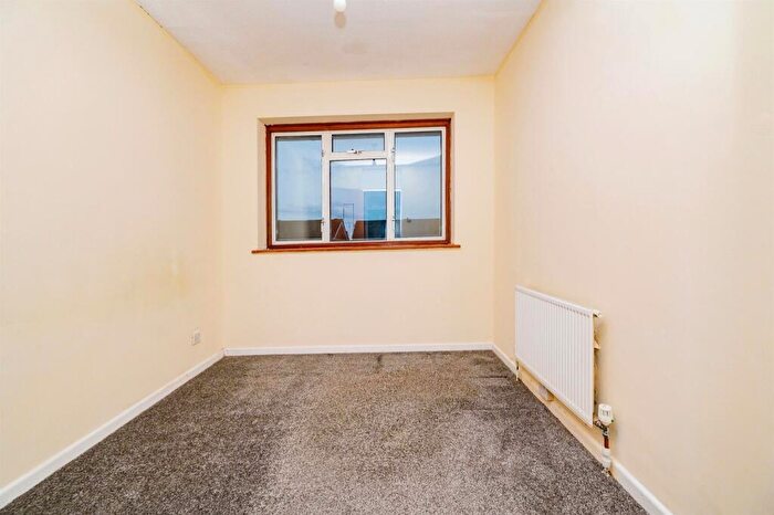 3 Bedroom End Of Terrace House For Sale In Chantry Lane, London Colney, St. Albans, AL2