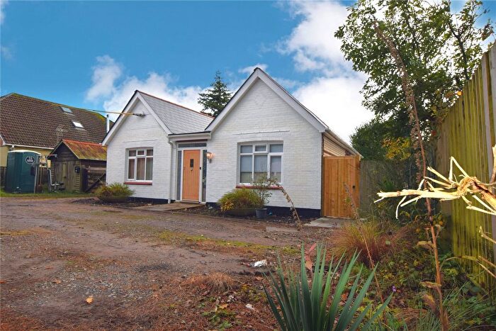 3 Bedroom Bungalow For Sale In Winchester Road, Four Marks, Alton, Hampshire, GU34