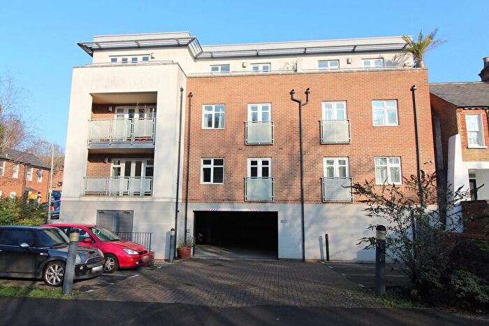 2 Bedroom Flat To Rent In Simmonds Court, Spring Gardens Road, High Wycombe, Buckinghamshire, HP13