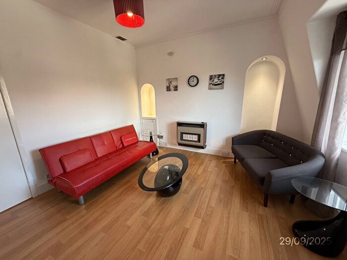 1 Bedroom Flat To Rent In Whitehall Place, Flat, Top Floor Left, Aberdeen, Aberdeenshire, AB25