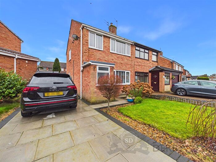3 Bedroom Semi-Detached House For Sale In Standish Drive, Rainford, WA11