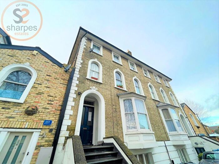 2 Bedroom Flat To Rent In Merton Road, Flat D, London, SW19