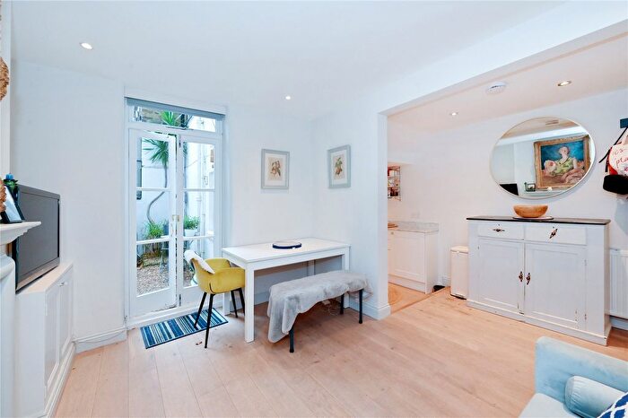 1 Bedroom Flat For Sale In Sydney Street, London, SW3