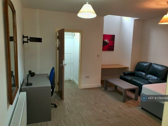 Studio To Rent In Cobourg Street, Manchester, M1