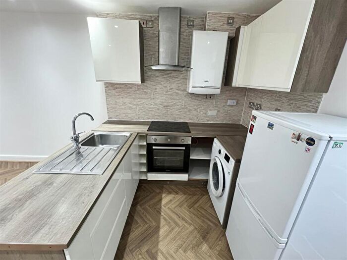 1 Bedroom Flat To Rent In Albert Road, Kings Heath, B14