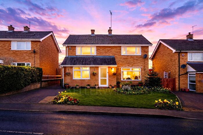 4 Bedroom Detached House For Sale In High Street, Kislingbury, Northampton, Northamptonshire, NN7