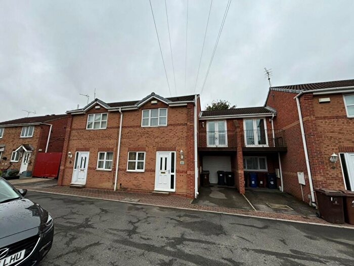3 Bedroom Town House To Rent In Riverside Gardens, Bolton Upon Dearne, S63