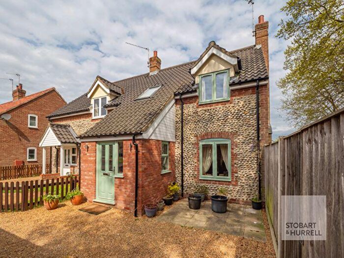 3 Bedroom Semi-Detached House For Sale In Chestnut Close, Catfield, Norfolk, NR29