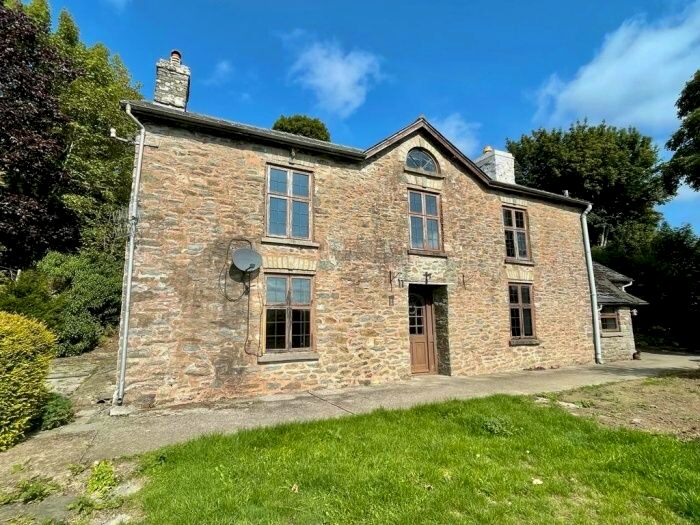 3 Bedroom Country House For Sale In Hundred House, Llandrindod Wells, LD1