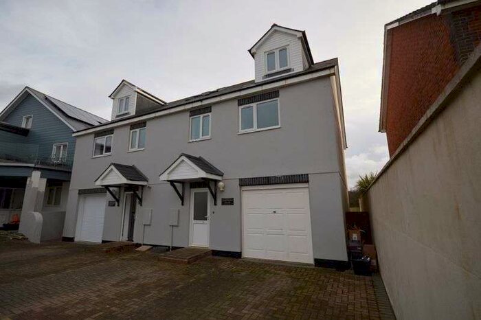 4 Bedroom Property To Rent In Watergate Road, Newquay, TR7