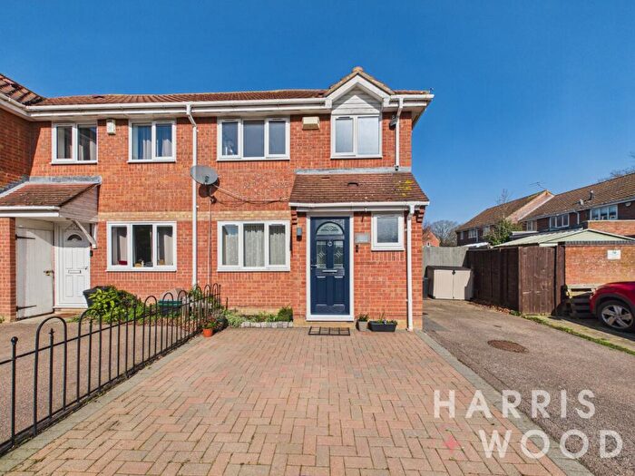 3 Bedroom End Of Terrace House For Sale In Chinook, Colchester, Essex, CO4