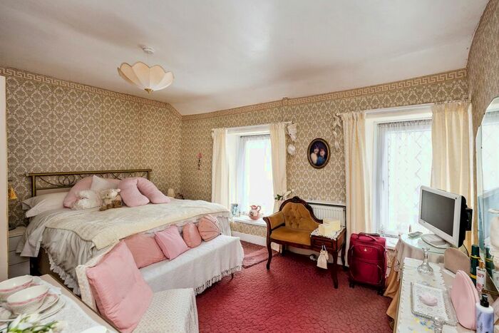 2 Bedroom End Of Terrace House For Sale In Culfor Road, Loughor, Swansea, SA4