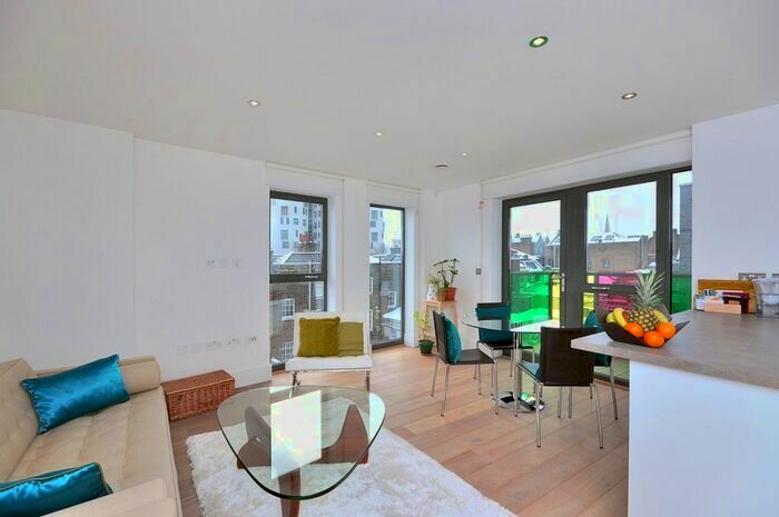 2 Bedroom Flat To Rent In Bicycle Mews, London SW4