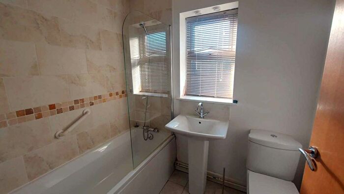 1 Bedroom Flat To Rent In Trecelyn House, Ashfield Road, Newbridge, Newport, NP11