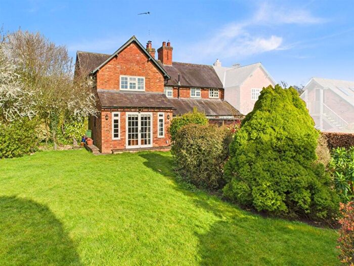 3 Bedroom Character Property For Sale In Harborough Road, New Inn, Nr. Billesdon, Leicestershire, LE7