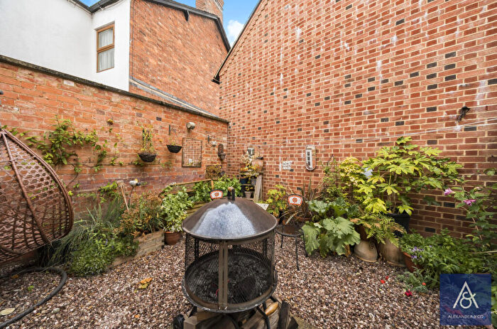 2 Bedroom Apartment To Rent In Hill Street, Brackley, NN13