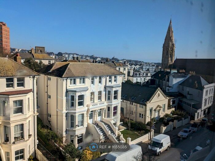 2 Bedroom Flat To Rent In Stockleigh Road, St Leonards On Sea, TN38