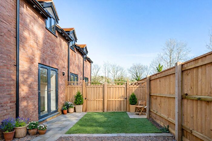 2 Bedroom Terraced House For Sale In South Street, Hythe, Southampton, SO45