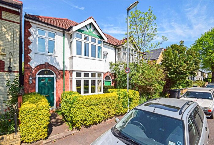 3 Bedroom Semi Detached House To Rent In St Andrews Road, Cambridge, CB4
