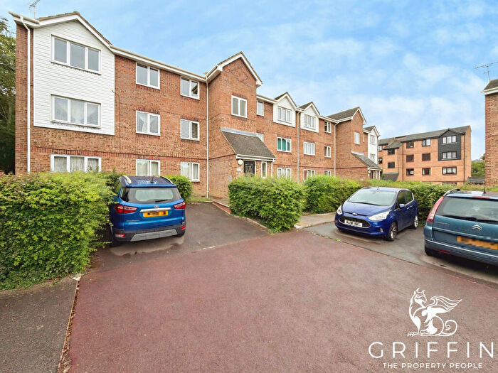 1 Bedroom Flat To Rent In Waterville Drive, Vange, Basildon, SS16