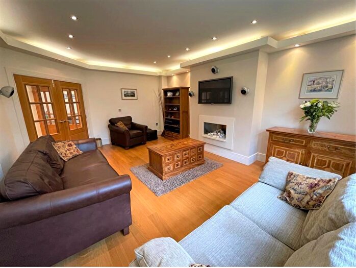 4 Bedroom Detached House For Sale In Marlborough Place, Lutterworth, Leicestershire, LE17