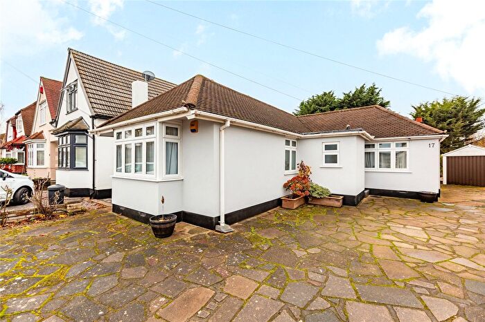 3 Bedroom Detached Bungalow For Sale In Allenby Drive, Hornchurch, RM11