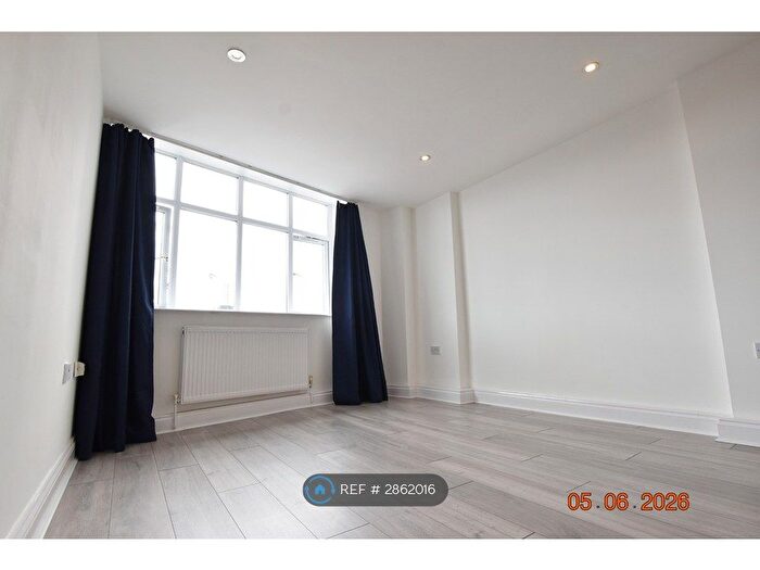 1 Bedroom Flat To Rent In T L House, Luton, LU1