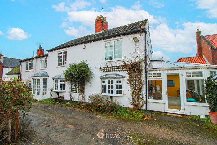 4 Bedroom Semi Detached House For Sale In High Street, Hatfield, Doncaster, DN7