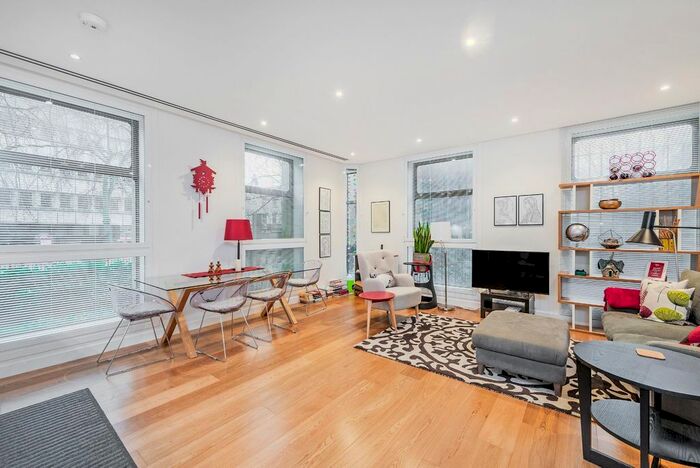 2 Bedroom Flat To Rent In Highbury Crescent, London, N5