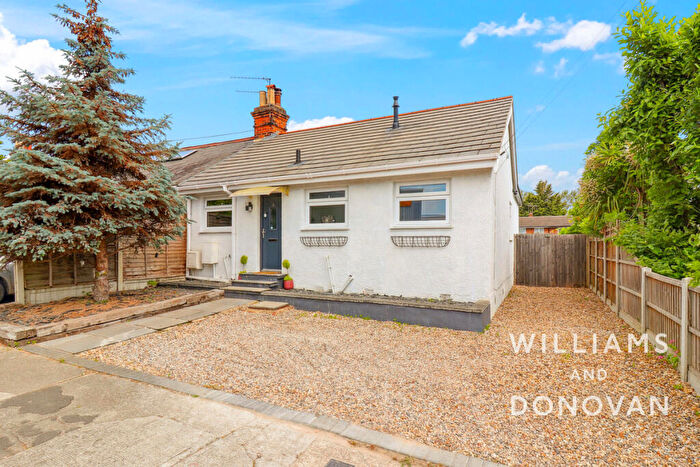 2 Bedroom Semi-Detached Bungalow For Sale In Kingsley Lane, Thundersley, SS7