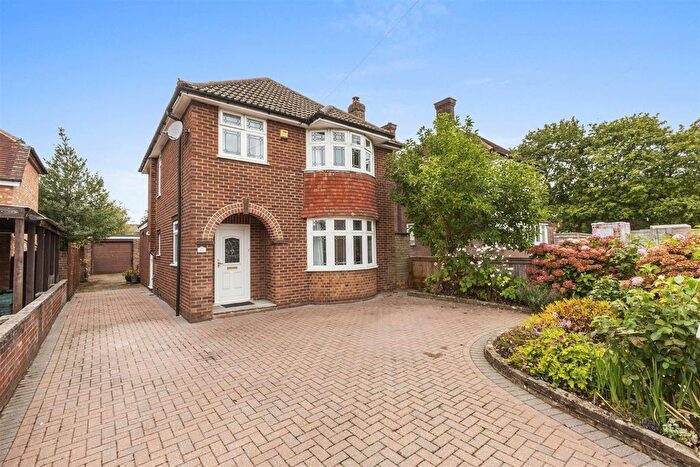3 Bedroom Detached House For Sale In Sycamore Road, High Wycombe, HP12
