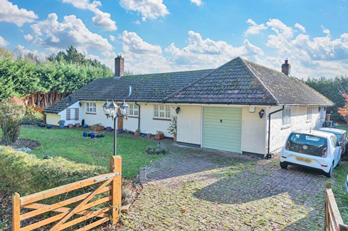 3 Bedroom Detached Bungalow For Sale In Ermine Way, Arrington, SG8