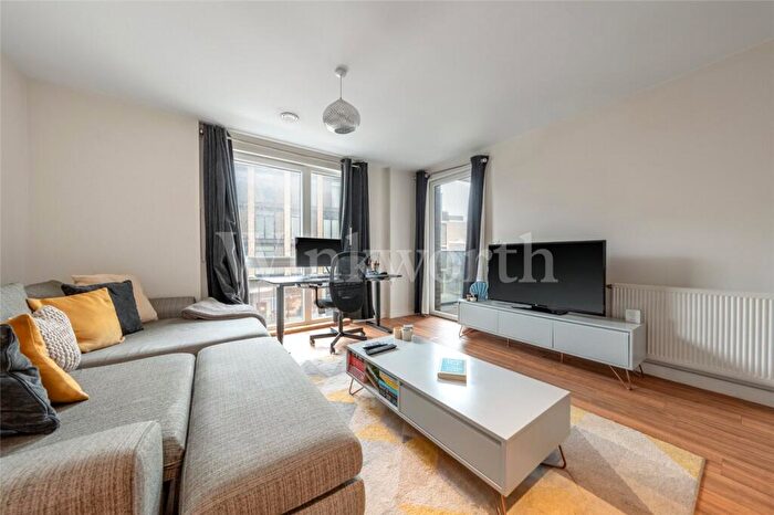 1 Bedroom Apartment To Rent In Finchley Road, London, NW11