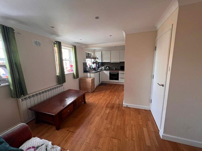 1 Bedroom Flat To Rent In - Dunstable Road, Luton, Bedfordshire, LU4