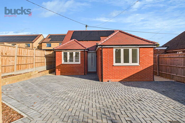 2 Bedroom Detached Bungalow For Sale In Cullum Road, Wheatley, Oxford, OX33