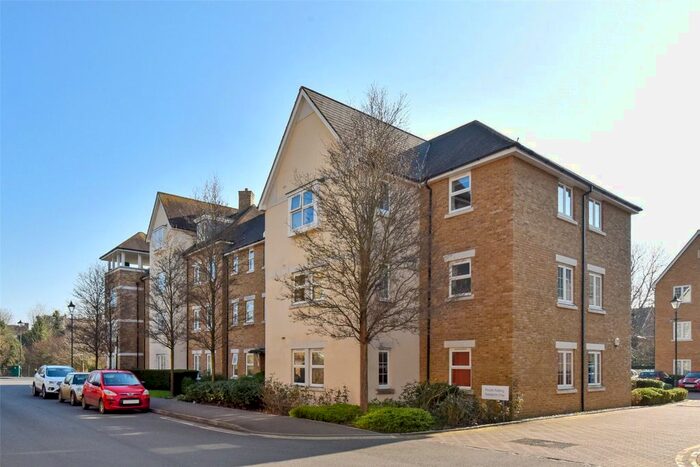 2 Bedroom Flat To Rent In Clear Water Place, Oxford, OX2