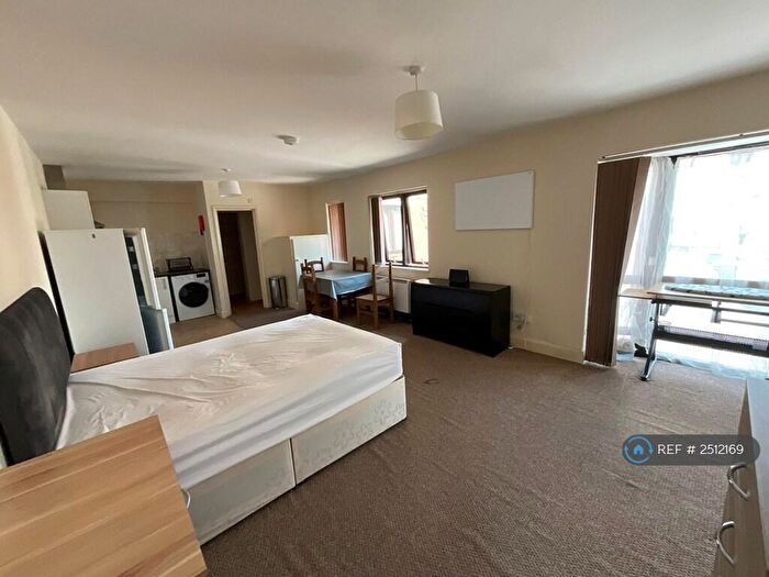 Studio To Rent In Burlington Court, Slough, SL1