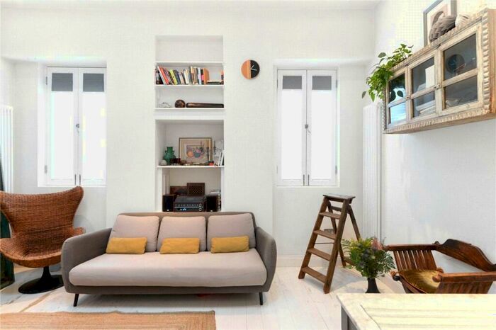 Studio For Sale In New Cross Road, London, SE14