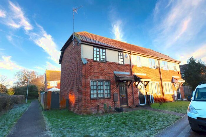 2 Bedroom End Of Terrace House To Rent In St. Amandas Close, Kettering, NN15