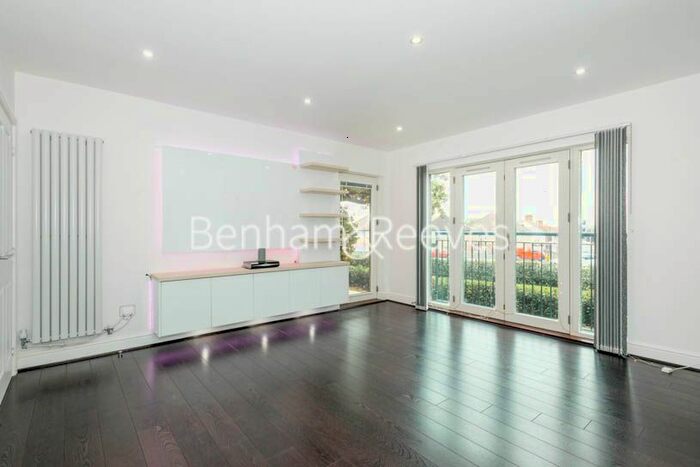 2 Bedroom Flat To Rent In Sudbury Hill, Harrow, HA1