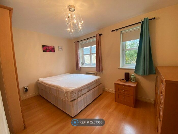 1 Bedroom Flat To Rent In Windmill Drive, London, NW2