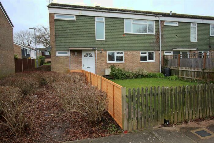 3 Bedroom Detached House To Rent In Jessop Road, Stevenage, SG1