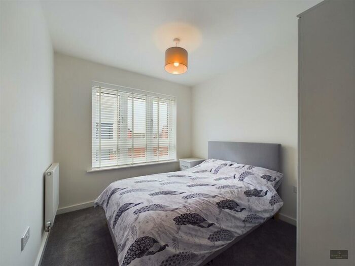 3 Bedroom End Of Terrace House For Sale In Lower Coppice, Exeter, EX1