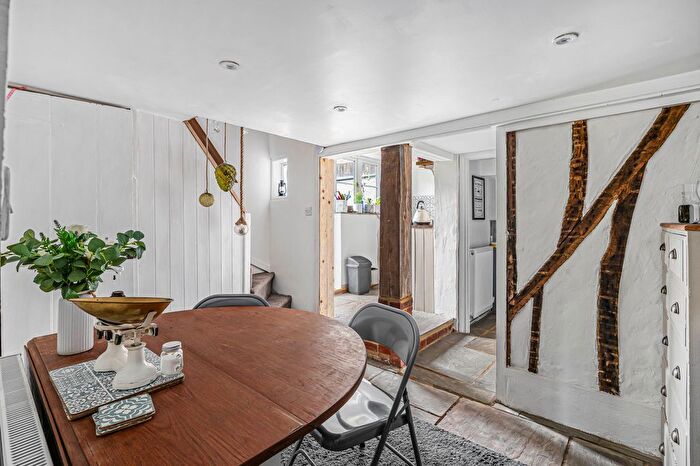 2 Bedroom Semi-detached House For Sale In Farnham Road, Sheet, Hampshire, GU32