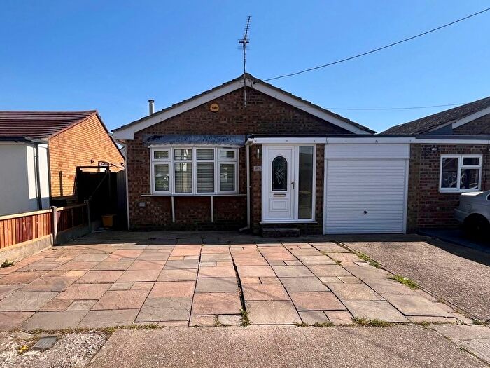 1 Bedroom Bungalow To Rent In Keer Avenue, Canvey Island, SS8